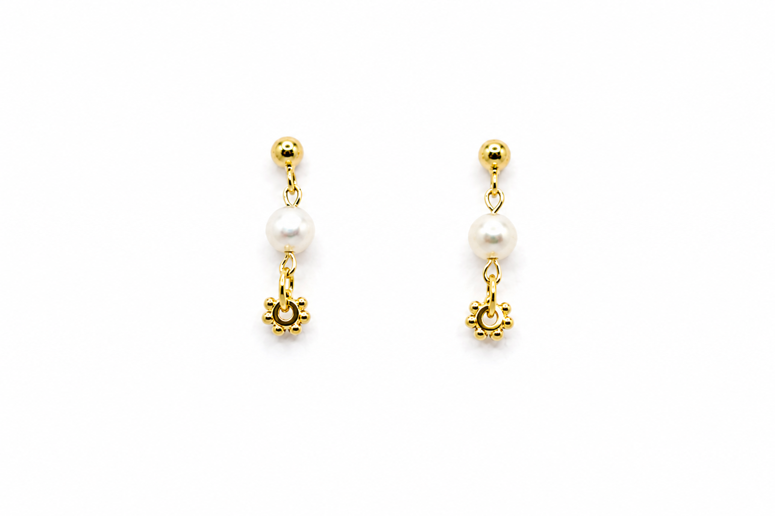 Sunny Pearl Studs